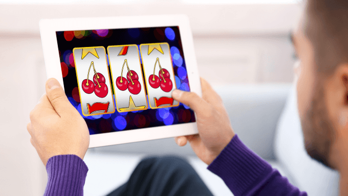 Spielautomaten-Funktionen erklärt: Begriffe, Gewinnlinien, Symbole