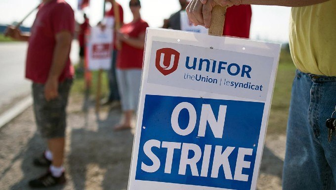 Striking Casino Worker Hit by Car Outside of Toronto