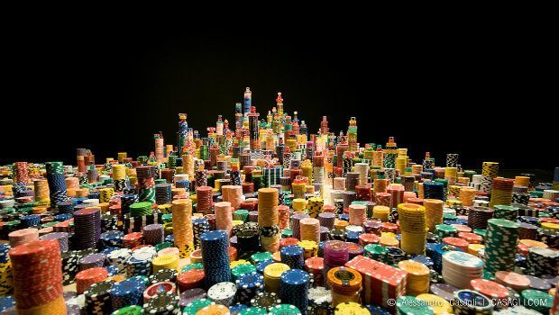 Pokertoernooien: Spelen met een Grote Stapel