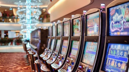 Washington’s Hollywood Casino Slapped with $10,000 Fine